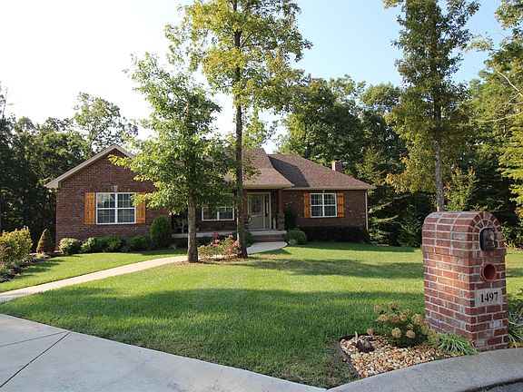 2nd image of 1497 Eastland Dr