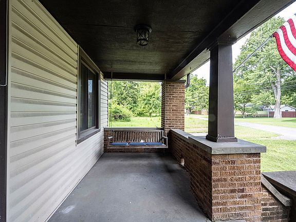 4th image of 2515 W 60th St