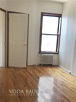 Rented by Voda Bauer Real Estate | media 8