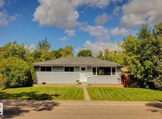 16522 104th Ave NW, Edmonton, AB T5P 0S7