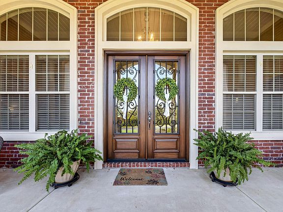 4th image of 1523 Cypress Point St