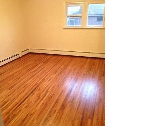 4th image of 34 Roosevelt St
