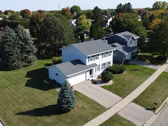 2nd image of 1418 N Wuthering Hills Dr