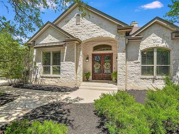 2nd image of 163 Jasmine Ct
