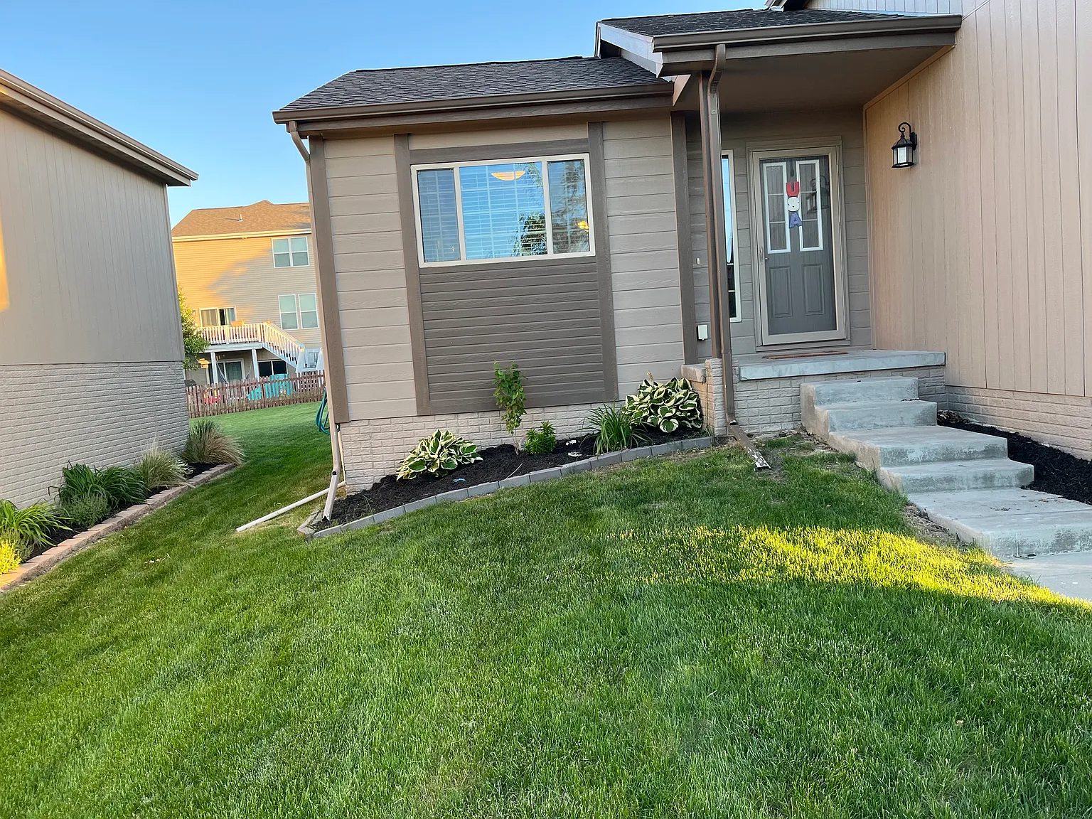 3 bed, 1618 sqft, $2,500 — Photo 2