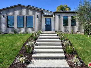 7907 Vicksburg Ave, Los Angeles, CA 90045