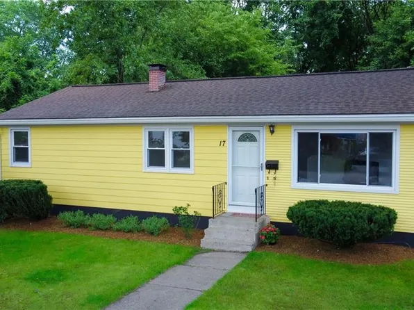 17 Atlantic Ave, Warwick, RI 02888