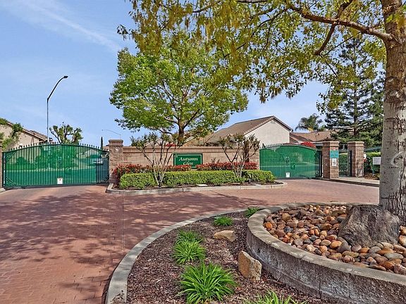 DON'T MISS THIS OPPORTUNITY TO LIVE IN THE DESIRABLE AND SOUGHT AFTER AUTUMN GLEN GATED COMMUNITY