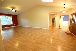 3rd image of 4018 Brittany Dr