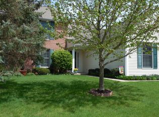 2927 Hunters Pl, Kalamazoo, MI 49048