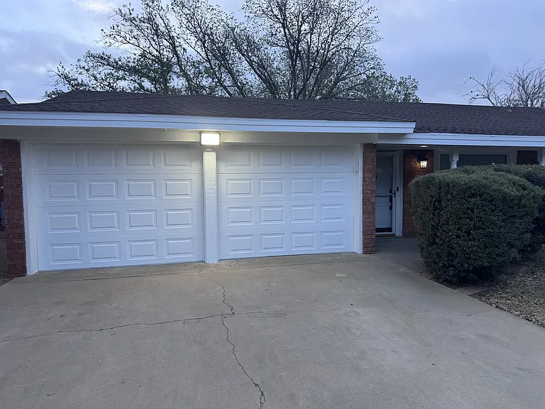 2118 Westbrook Ave — Photo 2