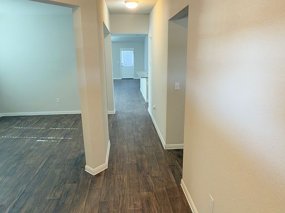 5th image of 117 Harlan Dr