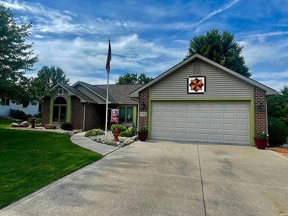 2nd image of 1773 E Ravenwood Ln