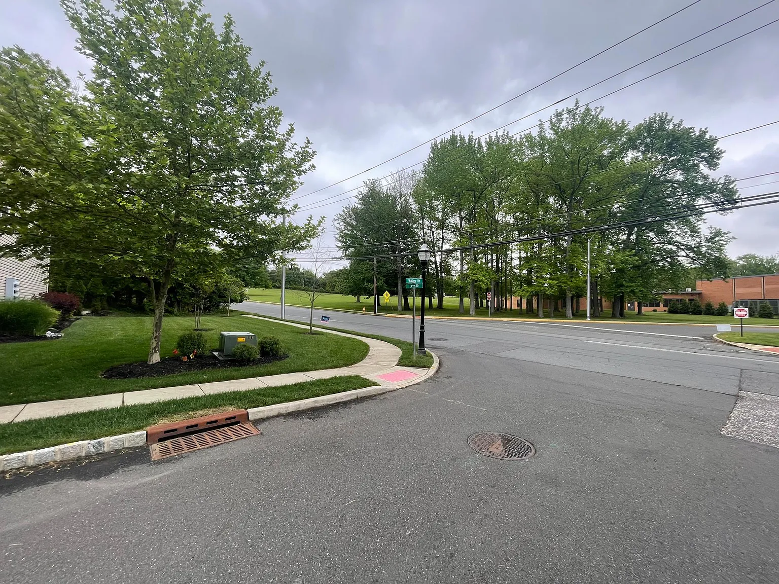 4 Wallace Rd — Photo 3