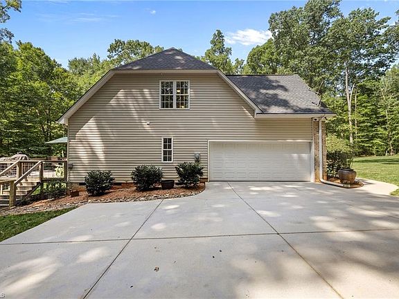 2nd image of 1780 Kalon Dr