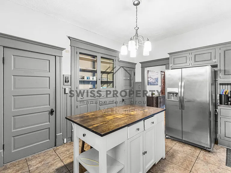 67 E 1st Ave — Photo 35