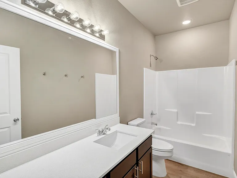 406 Lakeview St #A — Photo 14