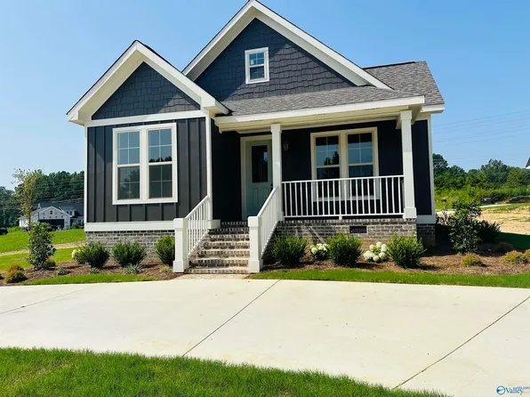 62 Swannee Dr, Albertville, AL 35950