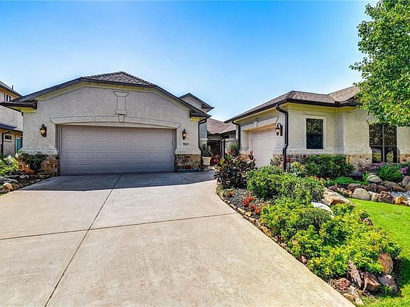 3rd image of 9805 Cypress St