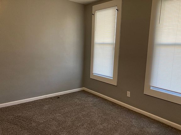 3rd image of 3225 Cliftmont Ave #1