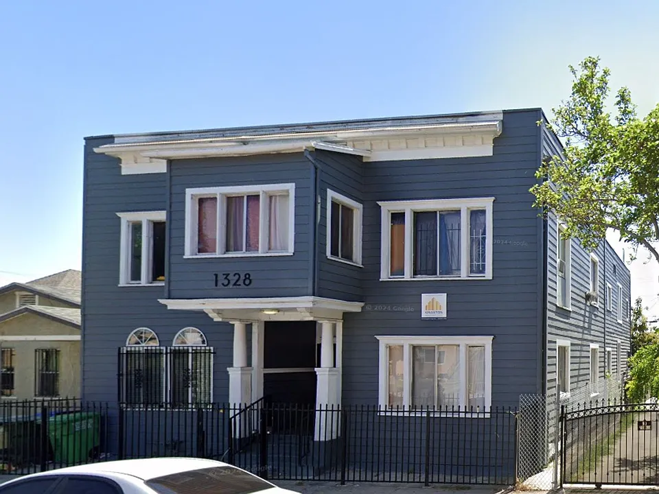 1328 E 21st St #C1