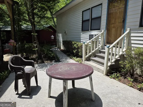 92 Cindy Pkwy, Cleveland, GA 30528