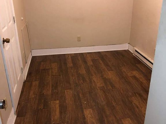 4th image of 469 Brockway Ave