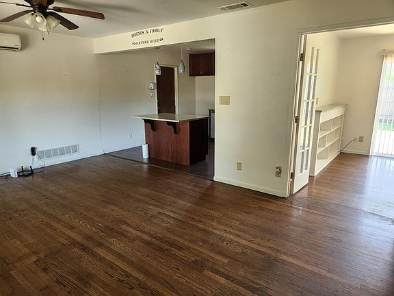 2nd image of 2817 W Laura Ave