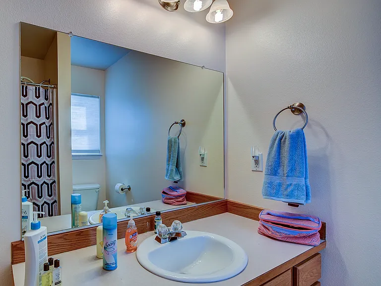1182 NW Redwing Dr — Photo 12
