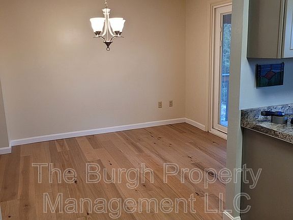 4th image of 405 Sonnybrook Ct
