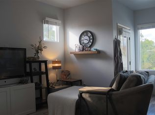 514 N Vine St, Fallbrook, CA 92028