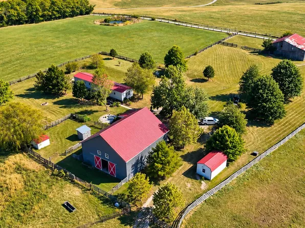 233 Youngs Mill Rd, Paris, KY 40361