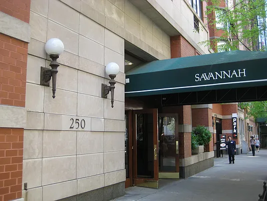 Rented by Akam Sales and Brokerage | media 21