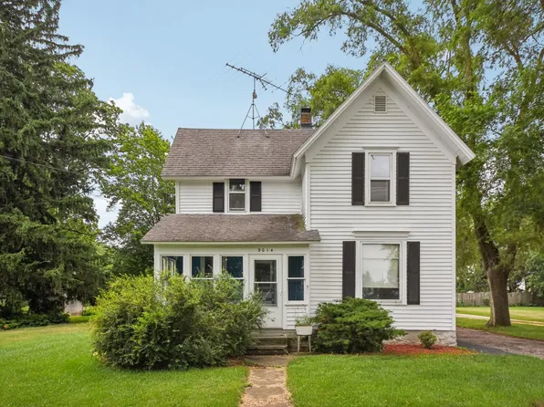 9014 Alden Rd, Harvard, IL 60033