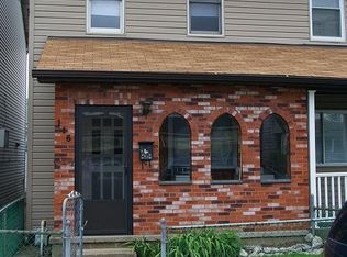 116 Ohio St, Mc Kees Rocks, PA 15136