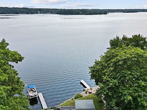5th image of 15 Hilltop Acres Dr