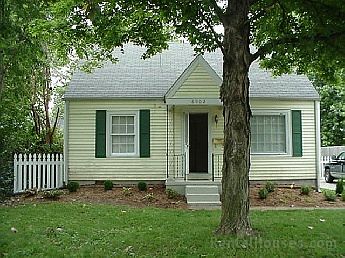 Adorable doll house in convenient Lyndon