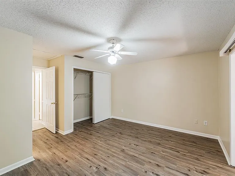 9616 N Oklawaha Ave #1/2 — Photo 33