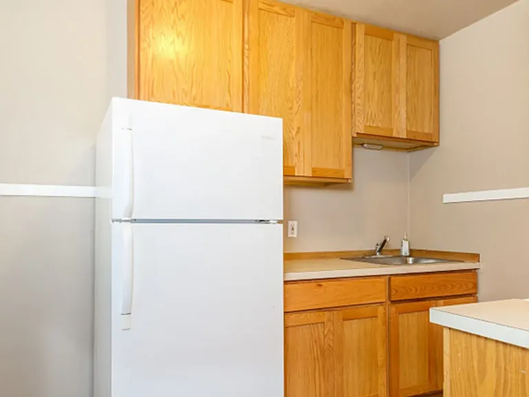 2214 Broadway St — Photo 15