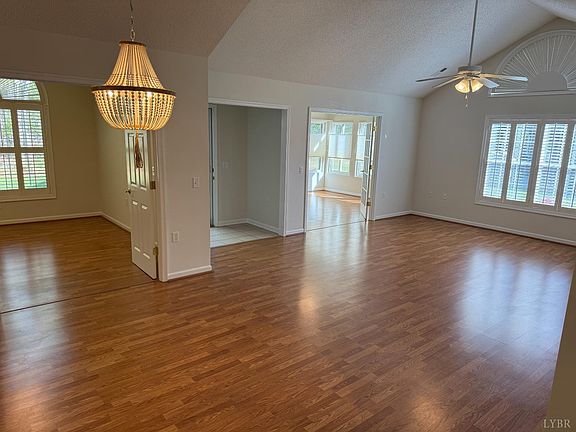 4th image of 142 Salisbury Cir