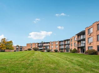 1821 Washington St #A112, Naperville, IL