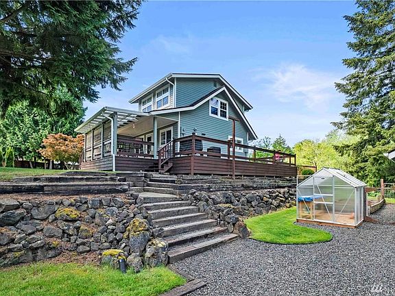 3rd image of 2912 18th Ave SE