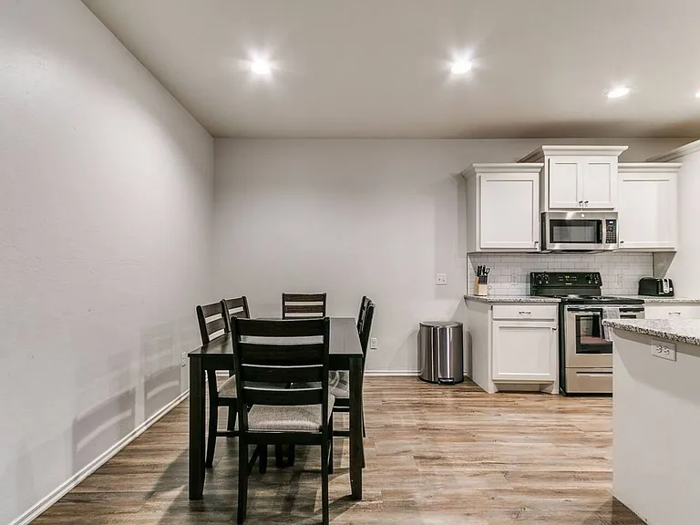 436 Chalk Hill Ct — Photo 15