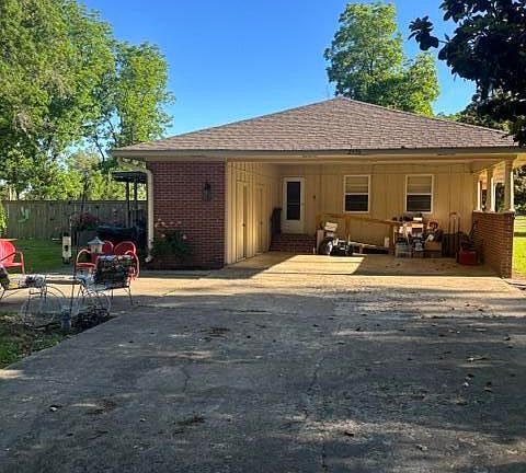 3rd image of 2536 Stovall Rd