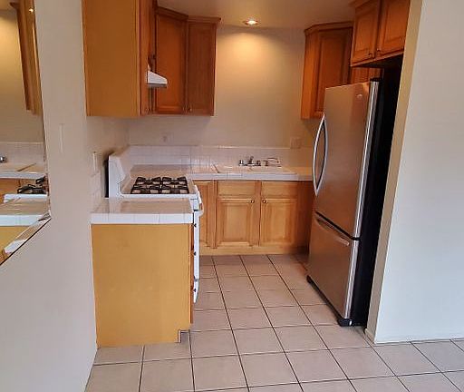 5th image of 221 Detroit Ave #D