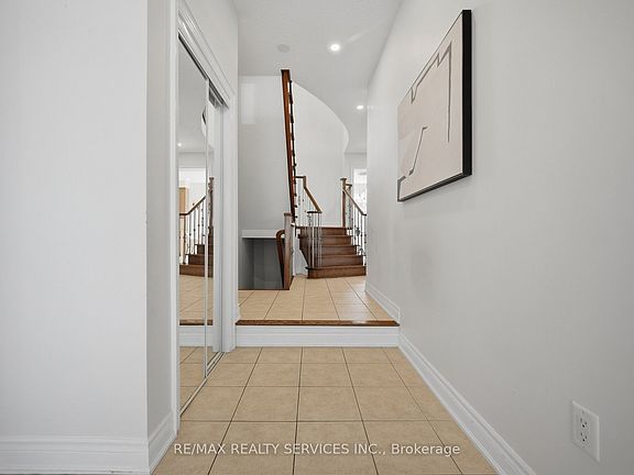 5th image of 68 Southlake Blvd
