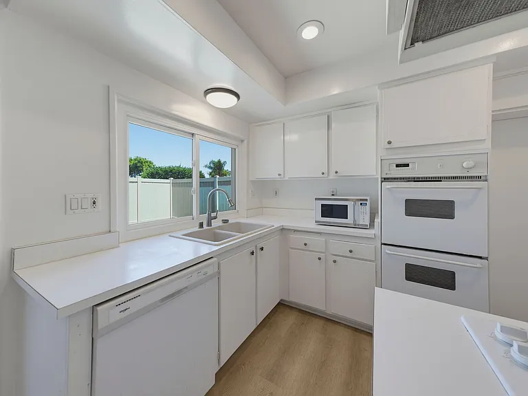 20361 Fee Ln — Photo 3