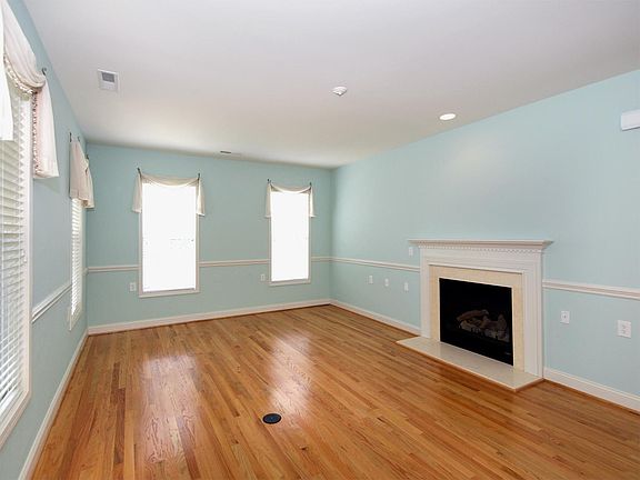 3rd image of 10035 Bishops Gate Blvd