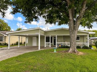 2820 Oleander Ln, Groves, TX 77619