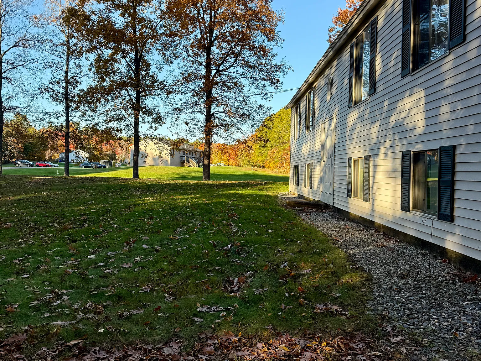 2 bed, 850 sqft, $1,950 — Photo 1